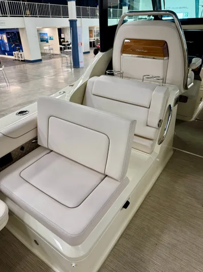  Yacht Photos Pics 2024 CHRIS-CRAFT 35 CALYPSO - Image 6