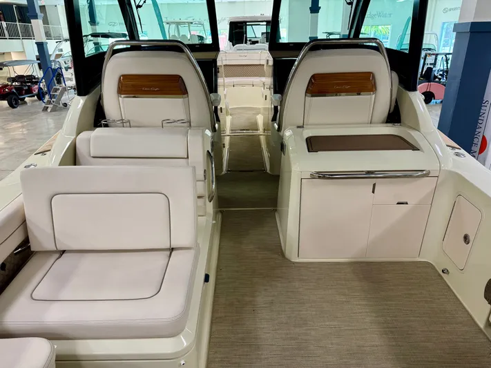  Yacht Photos Pics 2024 CHRIS-CRAFT 35 CALYPSO - Image 5