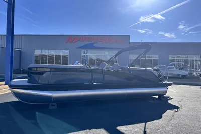 Bennington 23LXS