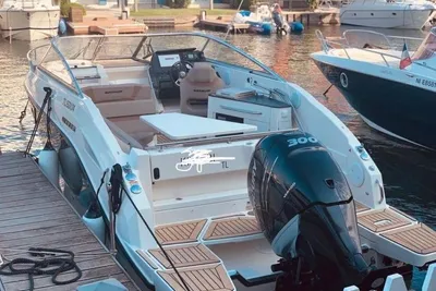 2016 Quicksilver Activ 805 Sundeck