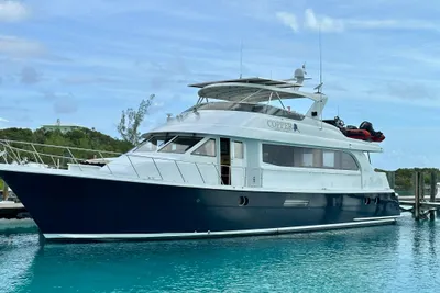 Hatteras 75 Cockpit Motor Yacht