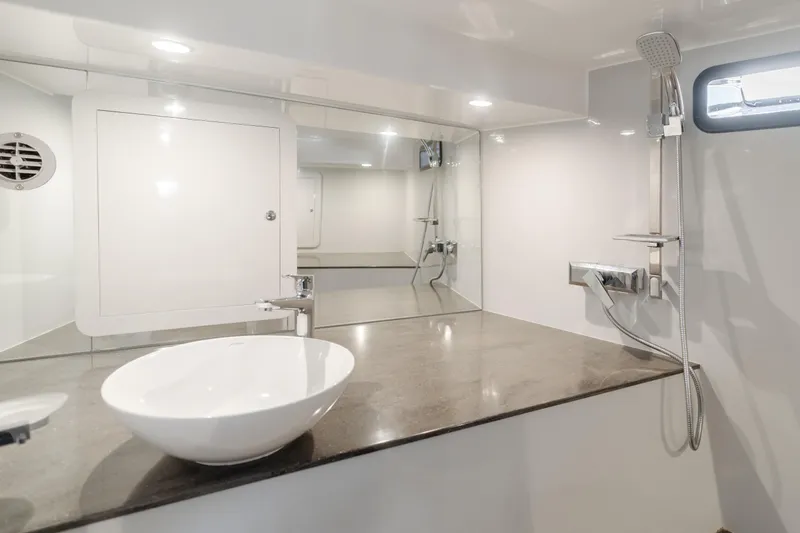 Catch And Release Yacht Photos Pics 