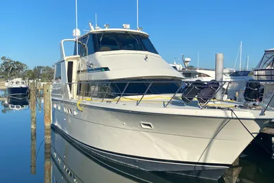 Hatteras 52 Cockpit Motor Yacht