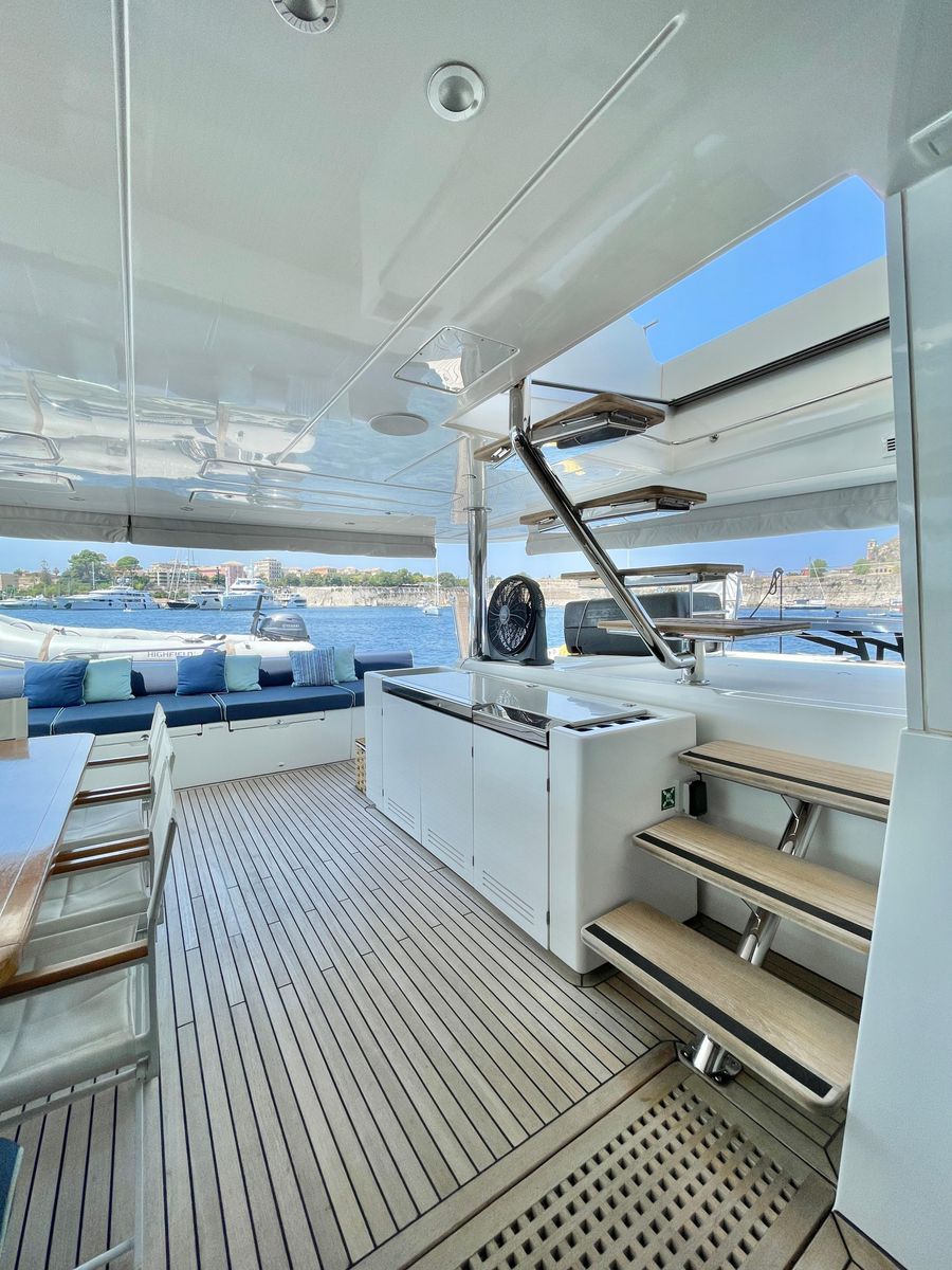 2018 Lagoon 62 
