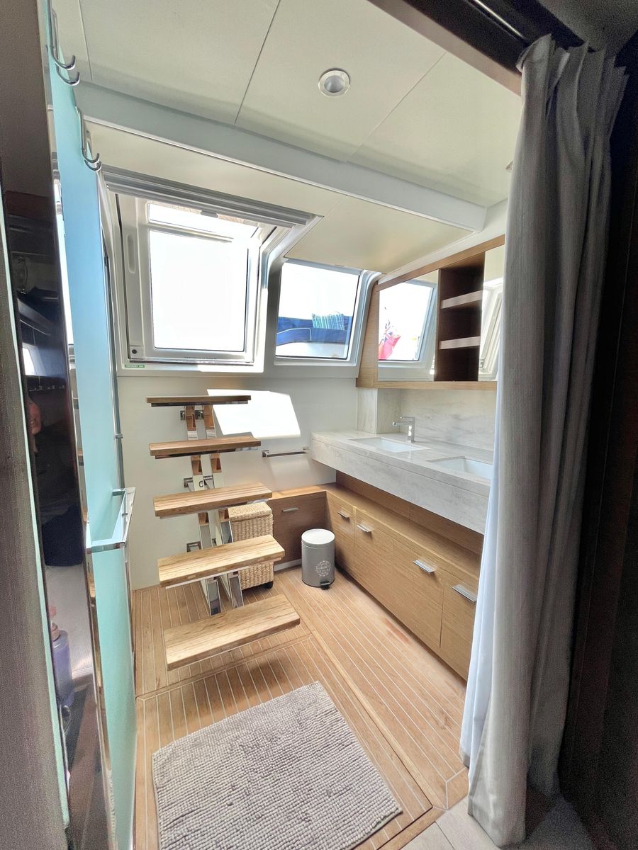 2018 Lagoon 62 