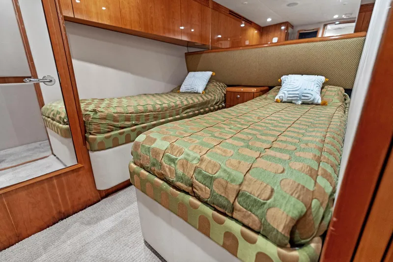 Nautical Nomad Yacht Photos Pics 