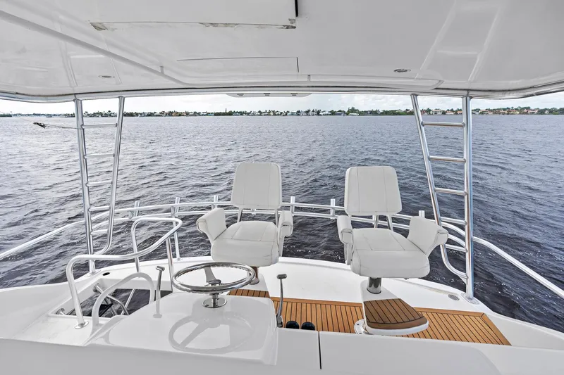 Nautical Nomad Yacht Photos Pics 