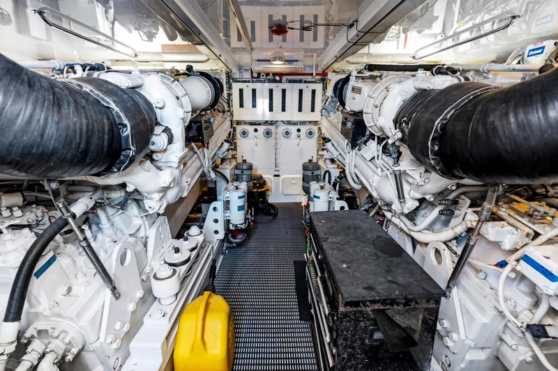 Nautical Nomad Yacht Photos Pics 