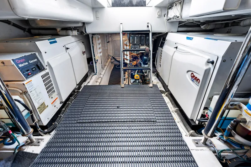 Nautical Nomad Yacht Photos Pics 