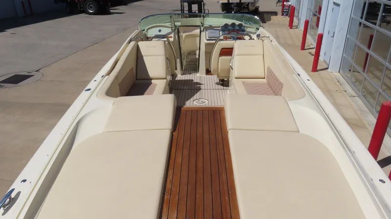  Yacht Photos Pics 2018 Chris-Craft Launch 34 boat with spacious seating and elegant wood deck.