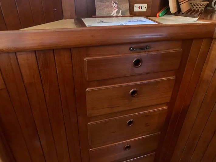 Legacy Yacht Photos Pics 