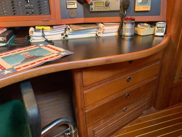 Legacy Yacht Photos Pics 