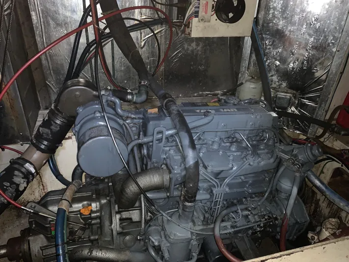 Legacy Yacht Photos Pics 