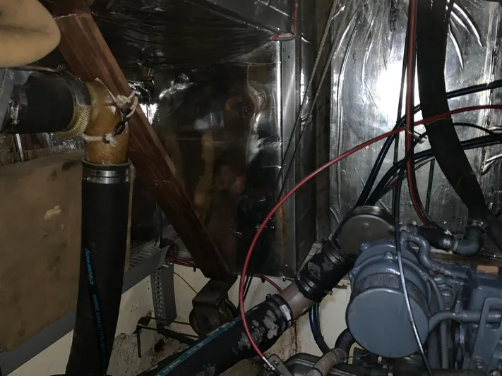 Legacy Yacht Photos Pics 