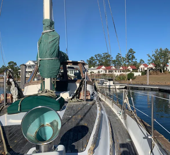 Legacy Yacht Photos Pics 