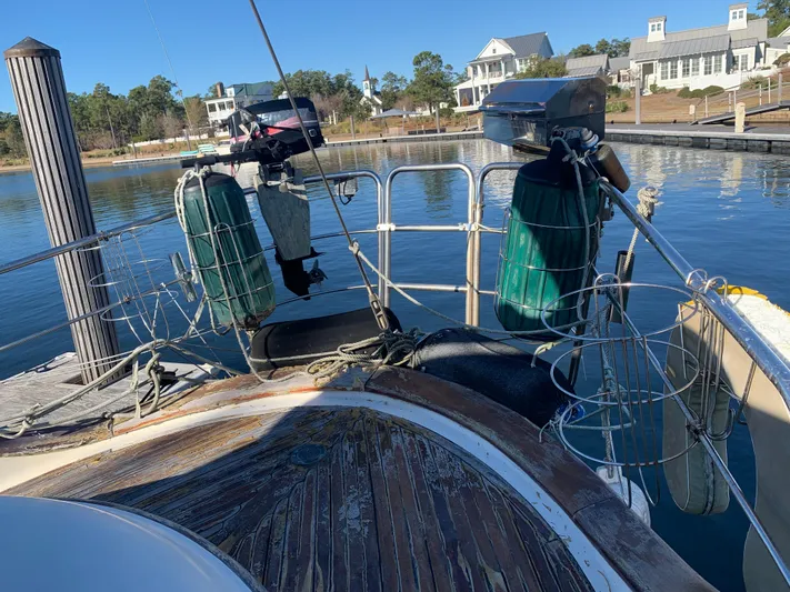 Legacy Yacht Photos Pics 