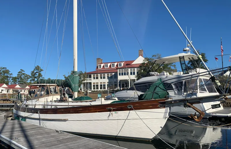 Legacy Yacht Photos Pics 