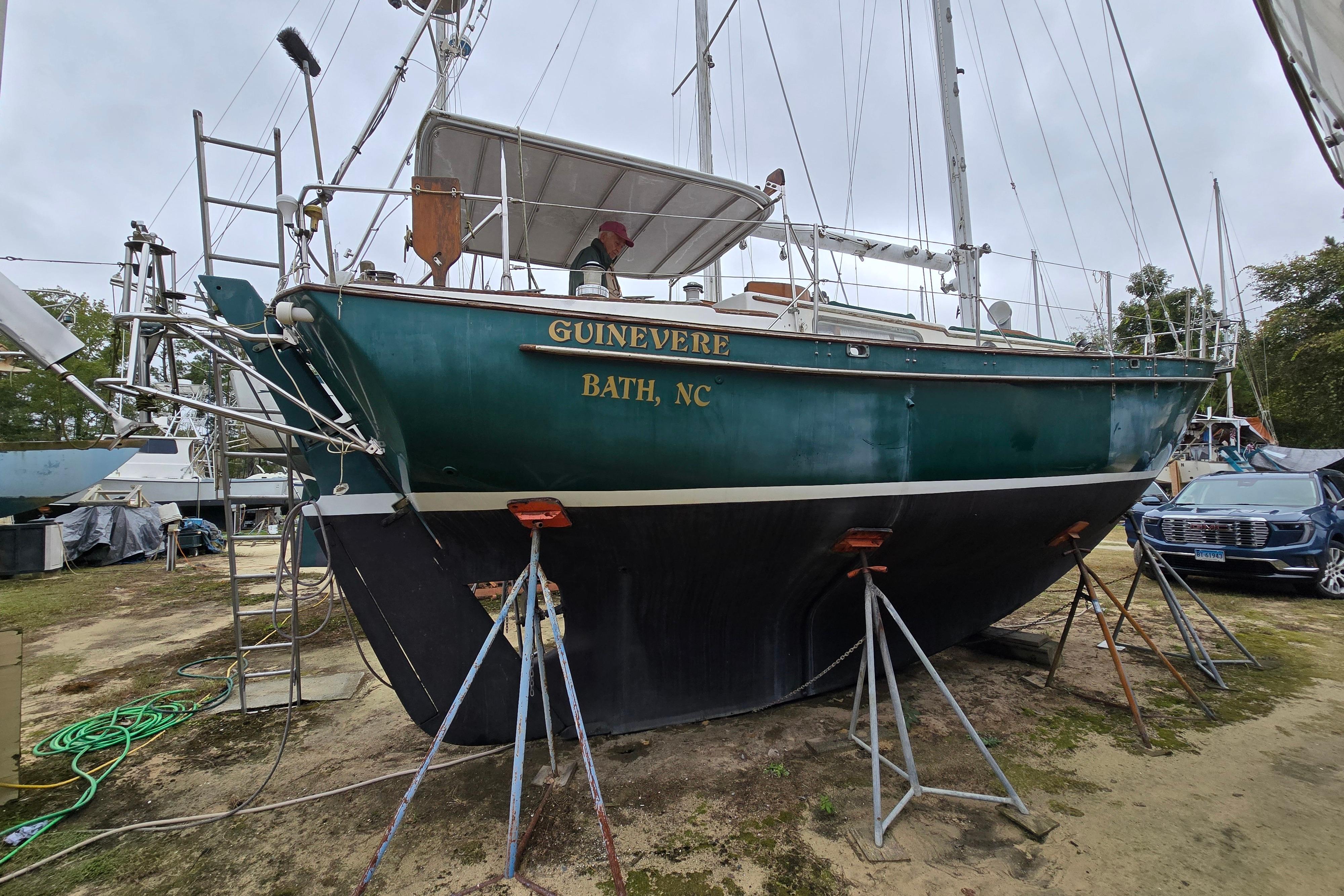 Kaiser 34' Gale Force offshore cutter