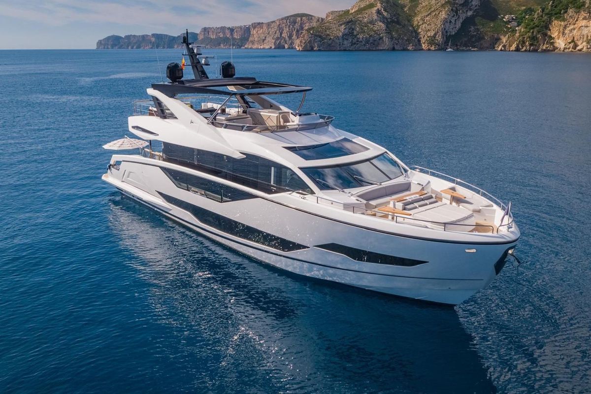 2023 Sunseeker 90 