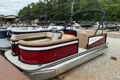 Lowe LS Walk Thru 210