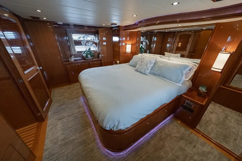 Isobel III Yacht Photos Pics Master Stateroom