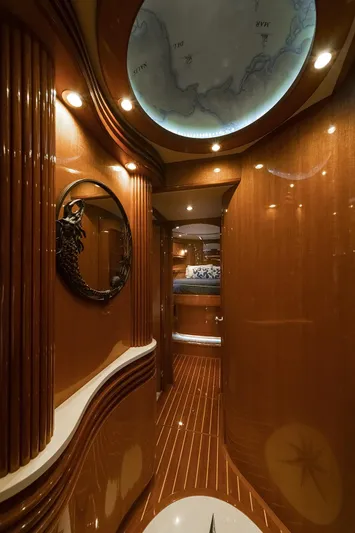 Isobel III Yacht Photos Pics VIP Stateroom Entryway