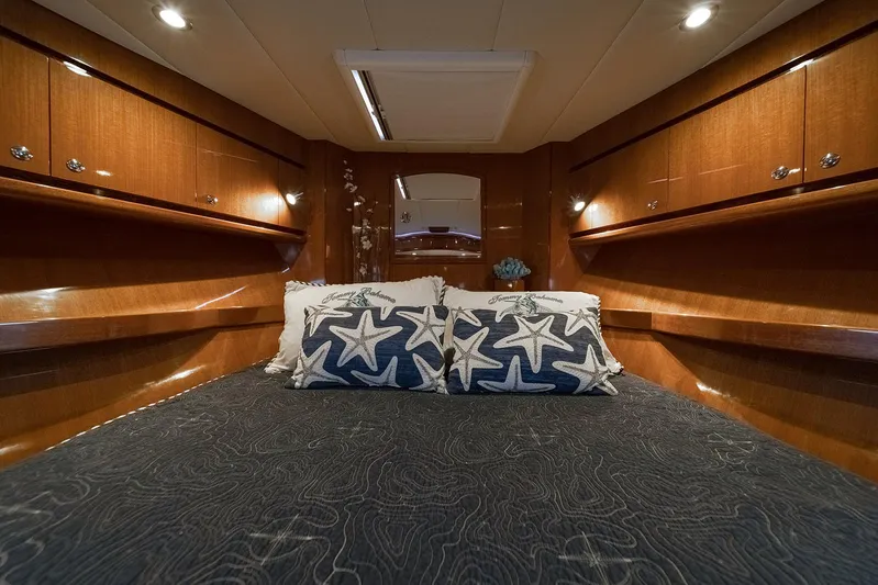 Isobel III Yacht Photos Pics VIP Stateroom