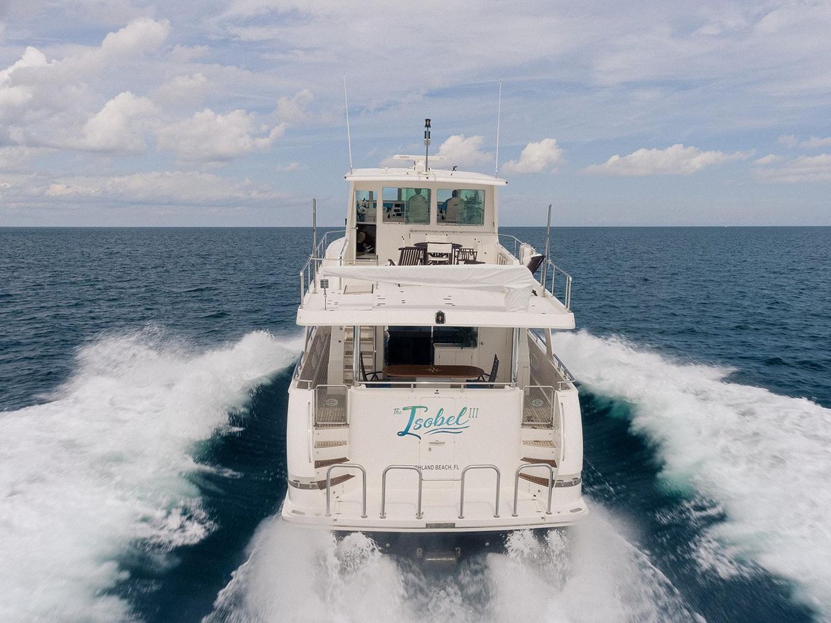 2013 Hampton 68 