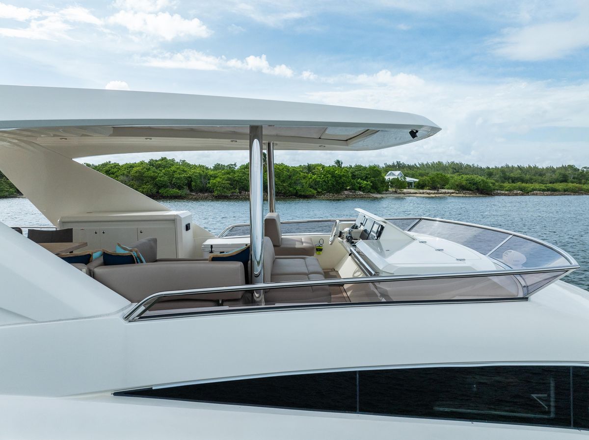 2015 Prestige 75 