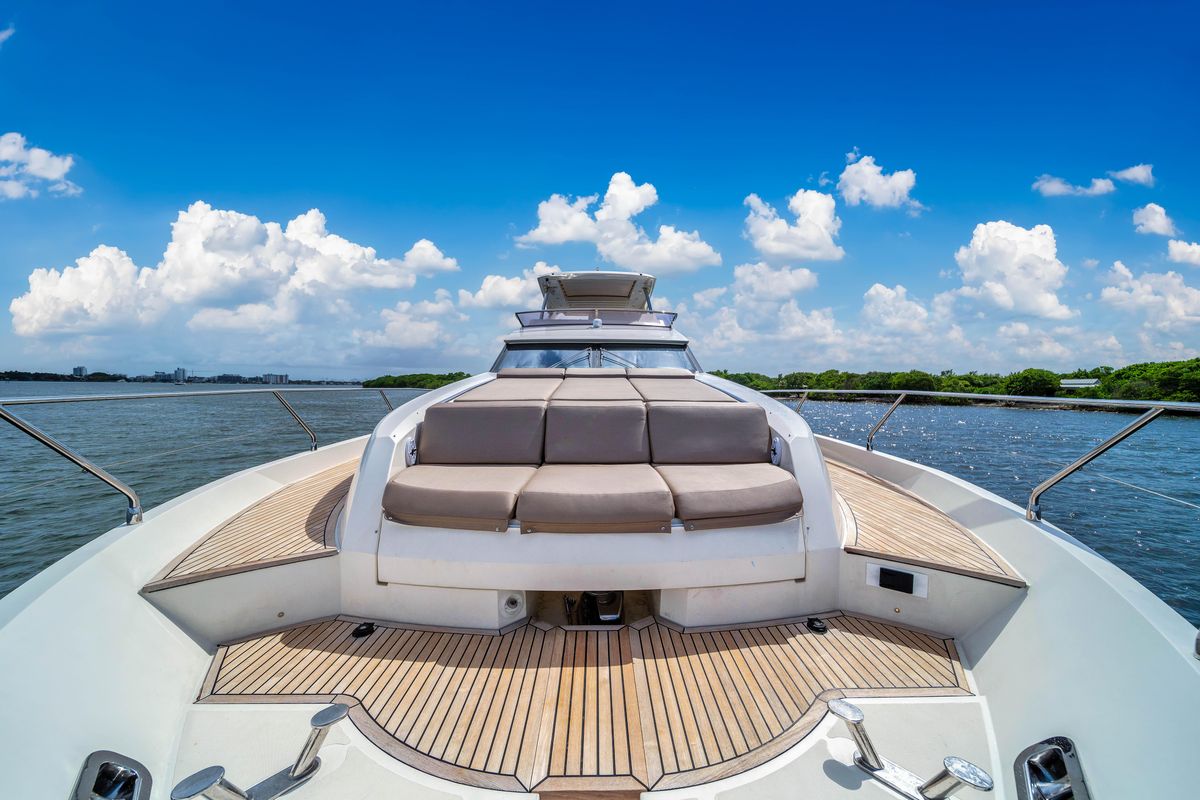 2015 Prestige 75 