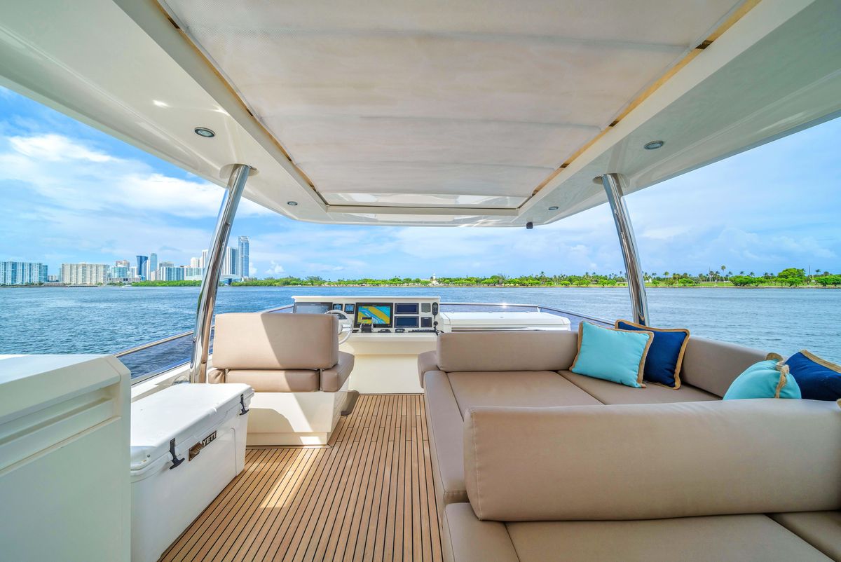 2015 Prestige 75 