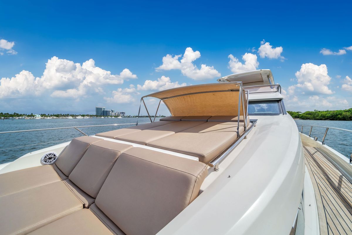 2015 Prestige 75 