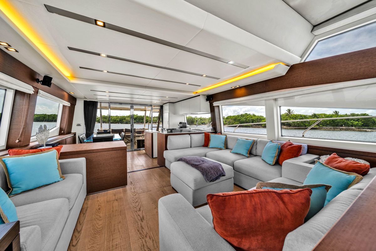 2015 Prestige 75 
