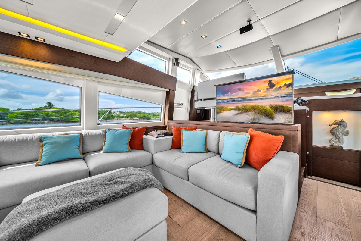 2015 Prestige 75 