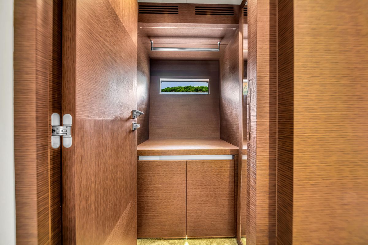 2015 Prestige 75 
