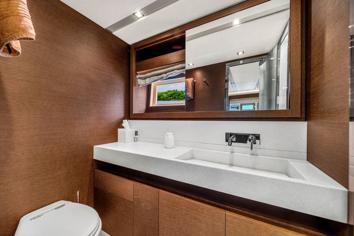 2015 Prestige 75 