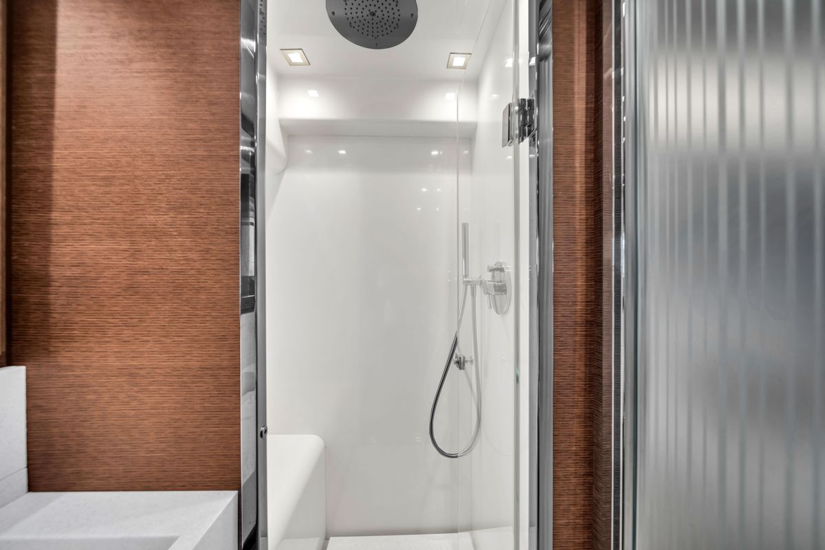 2015 Prestige 75 