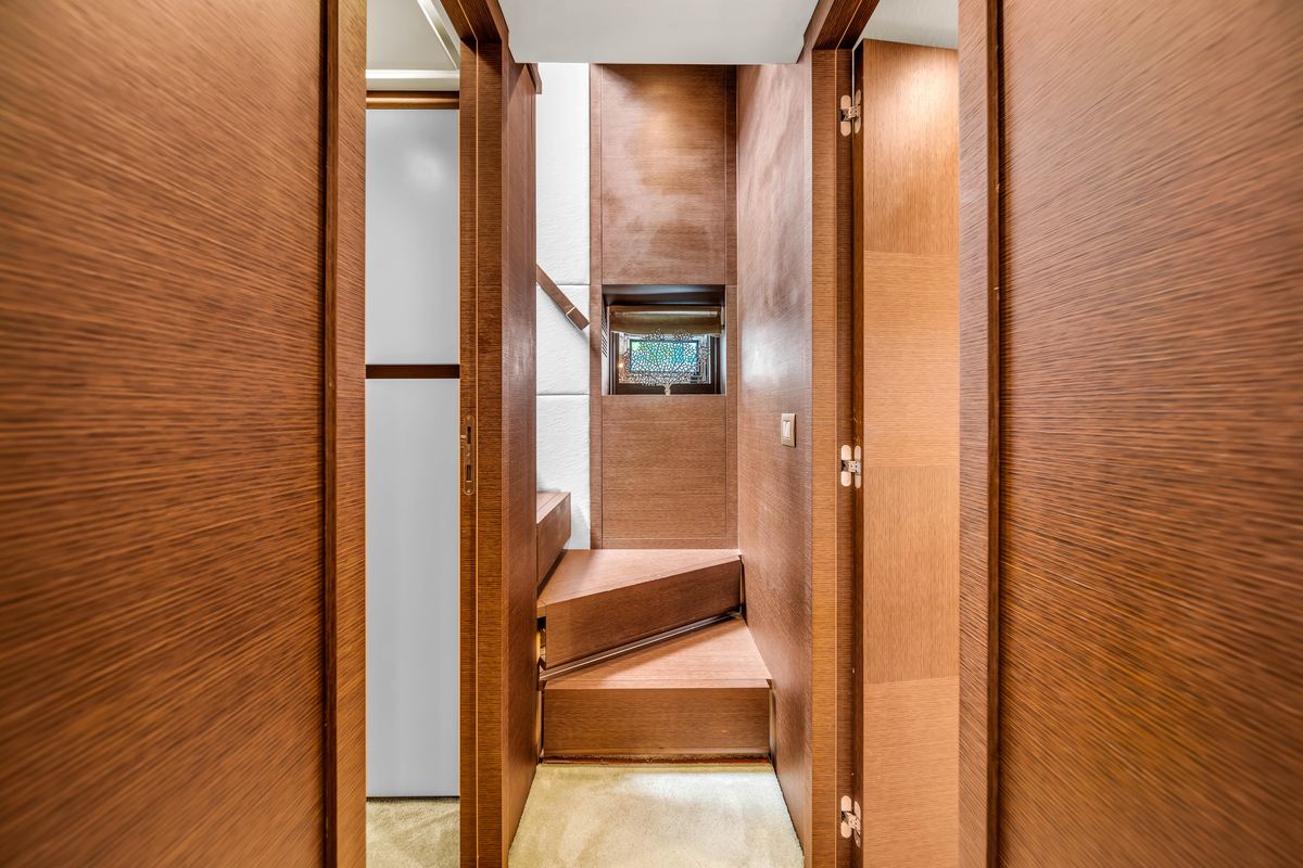 2015 Prestige 75 