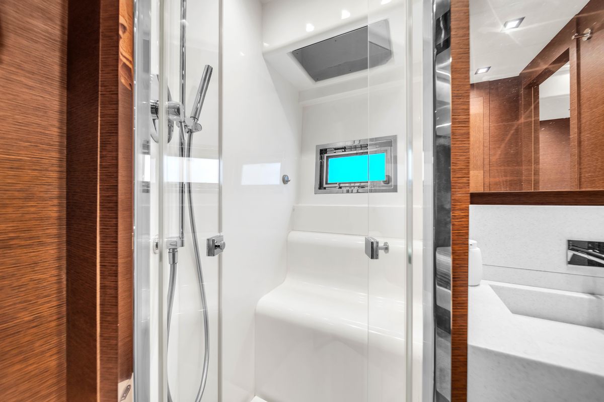 2015 Prestige 75 