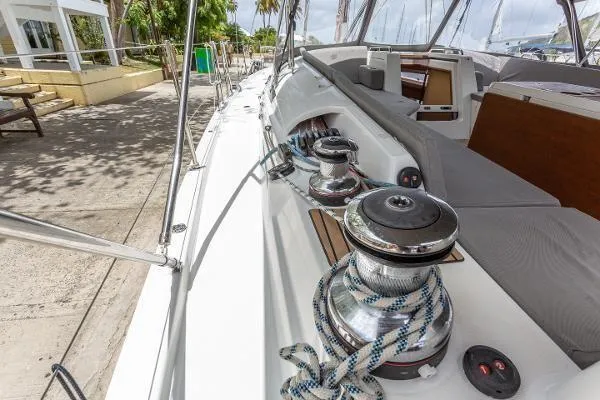 Second Wind Yacht Photos Pics 2017 Jeanneau Yachts 54 - Winch