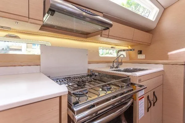 Second Wind Yacht Photos Pics 2017 Jeanneau Yachts 54 - Stove