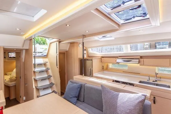 Second Wind Yacht Photos Pics 2017 Jeanneau Yachts 54 - Salon