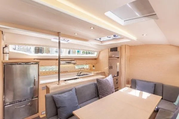 Second Wind Yacht Photos Pics 2017 Jeanneau Yachts 54 - Table