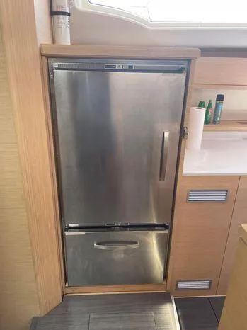 Second Wind Yacht Photos Pics 2017 Jeanneau Yachts 54 - Fridge