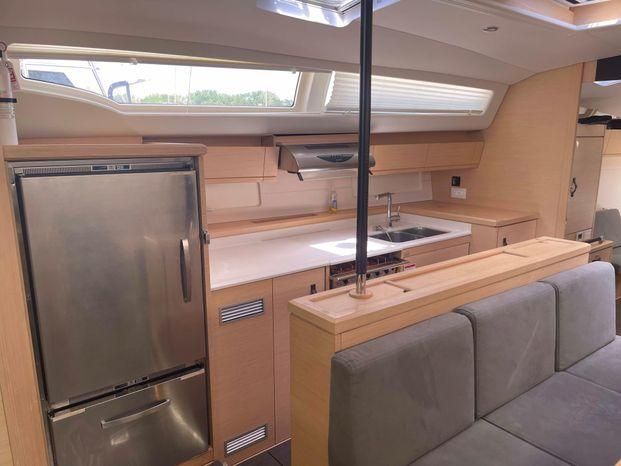 2017 Jeanneau 54 
