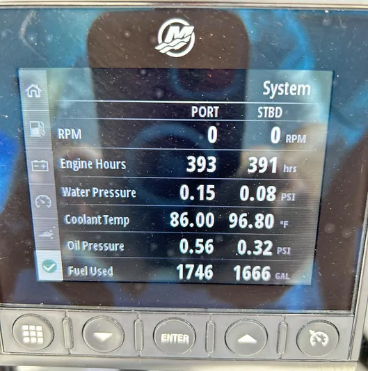 Rosie 3 Yacht Photos Pics Display screen of 2022 Jeanneau Leader 10.5 WA Series 2 showing engine metrics.