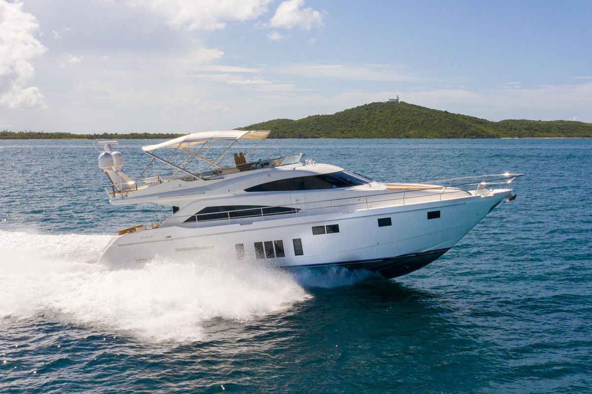 2014 Fairline 65 