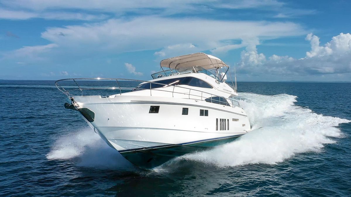 2014 Fairline 65 