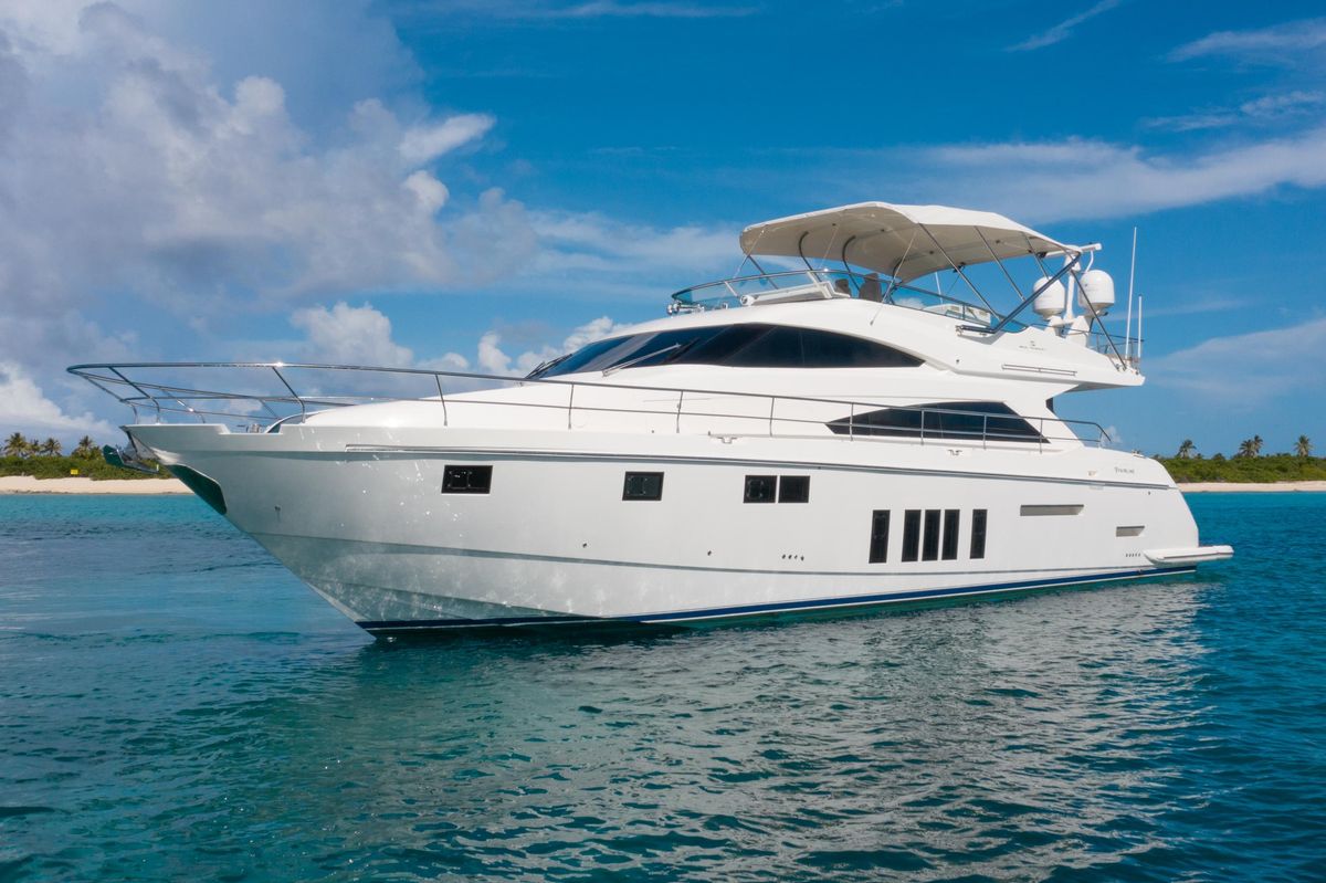 2014 Fairline 65 