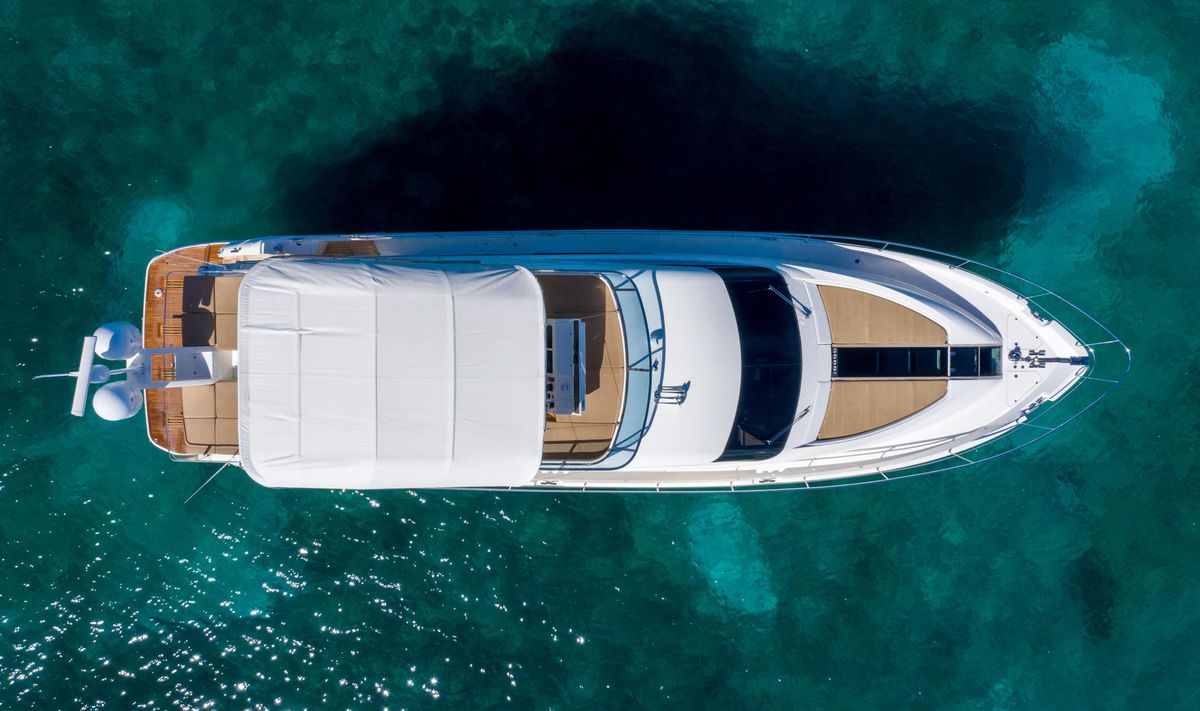 2014 Fairline 65 
